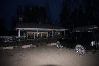Доехали до коттеджа в Финляндии и увидели озеро во льду
