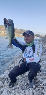 Кипр и его дамбы: летний басс, спиннербейт и поппер, рыба до 2600 г за пять летних рыбалок