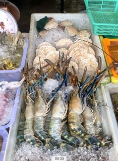На Пхукете от морепродуктов глаза разбегаются
