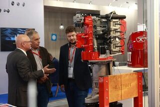 Дубненский подвесной мотор показали на Неве-2023