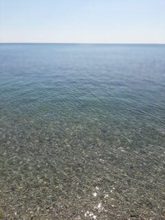 У берега глубоко, а вода словно зеркало
