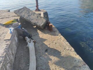 Сын собирается купить снасти в Судаке, но море уже похолодало
