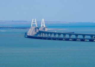 Лодку привозил в Керчь, но выход в море пограничники не дали