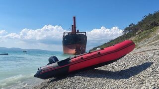 Лодку 320 продал, а в 400 просторно и для снастей на Волге, и для друзей