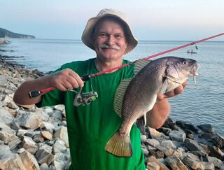 Джанхот, Черное море: вечерний береговой спиннинг и горбыль после заката