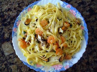 Тальятелле с морепродуктами, филе судака, мидиями и крилем