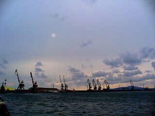 Штормовое море, пустой порт и клевые места без рыбаков на разведке