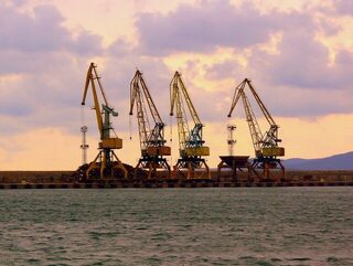 Штормовое море, пустой порт и клевые места без рыбаков на разведке