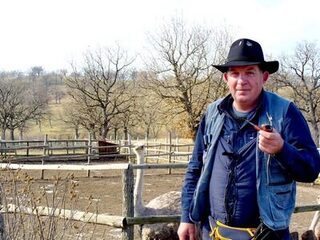 Болгария и Стара-Планина: деревня Бата, снежная рыбалка с друзьями и ни одной поклёвки