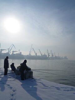 Морская рыбалка в Бургасе, Болгария: карагез, холод и ожидание поклевки