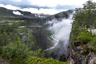 Первый лосось у выхода Eio и ночные сходы перед переездом к форели и хариусу Гломмы