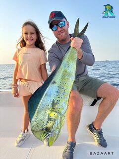 ОАЭ, Фуджейра: на вечерней рыбалке на живца поймали 16 махи-махи за пять часов