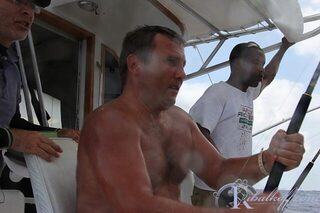 Юра дождался марлина под ливнем после барракуд, ваху и стай дорадо у Пунта-Каны