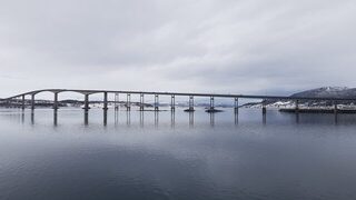 Весенняя морская рыбалка в Норвегии, у Гриллефьорда на Сенье: треска на пилькер и палтус