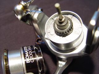 Shimano Biomaster C2000HGS в исполнении для японского рынка
