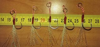 Крючки ассистов для пилькеров 12-60 г подбираю по форме и весу железки
