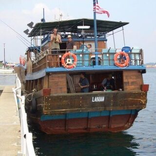Десять дней посреди Южно-Китайского моря в 2001 году