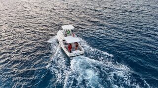 Катер Carla у Арубы: выход из марины на морскую рыбалку