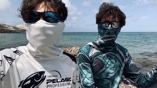 Снасть у каменистого берега Туниса во время морской рыбалки