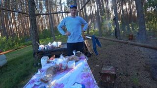 На Рыбинское водохранилище отправились с ночевкой и обедом на природе
