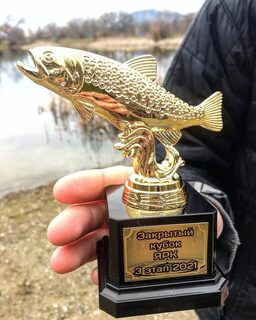 В Гурзуфе на закрытом кубке ЯРК Артем взял бонусного окуня за 800 граммов