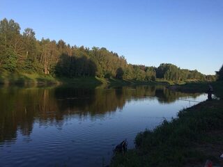 Рыбалка с береговой удочкой на латвийской реке Вента