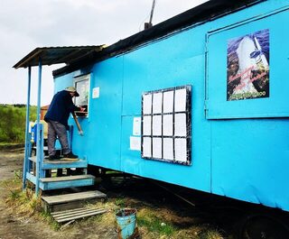 На реке Коле в Мурманске ловили лосося нахлыстом и увидели огромные мушки