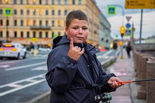Петербургский стритфишинг: ловили спиннингом с набережной