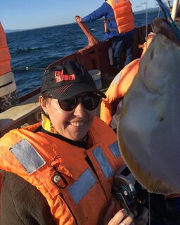 Охотское море без передышки: много камбалы и шесть минтаев