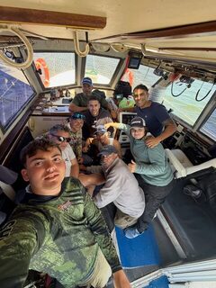 С друзьями в Мар-дель-Плата: морская рыбалка с лодки
