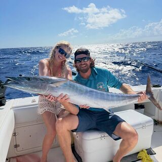 Первого ваху поймали на Кайманах с Reel Addiction Charters