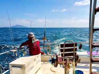 Много тунца и десять из десяти за морскую рыбалку у Равая на Пхукете