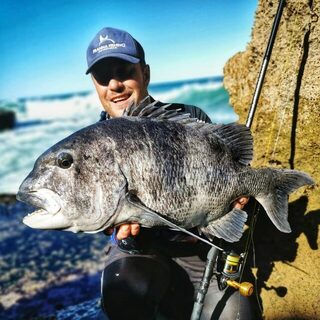 Зимний поенси в ЮАР: крупная рыба испытала шнур на 20 lb