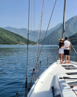 У Тивата выбираем скоростной катер или Hanse 57 для рыбалки с Виталиком