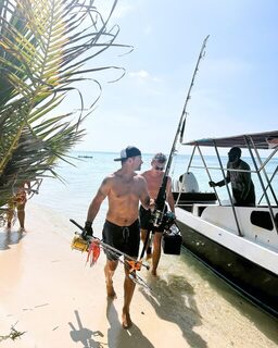 Четыре рыболовных занятия Dhiffushi Inn с возможностью приготовить добычу