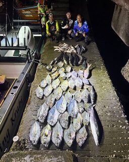 Возвращение с морским уловом, на лодке Kings Fishing Krabi