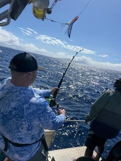 Полный день в море на рыболовном чартере у Фиджи