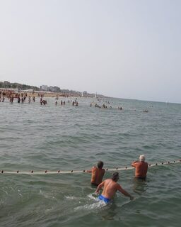 Римини вспоминает pesca alla tratta: показ у Bagno 68 Caldari