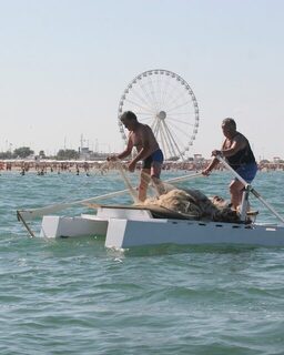 Римини вспоминает pesca alla tratta: показ у Bagno 68 Caldari
