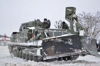 Промысел, туристы и снежные заносы Териберки