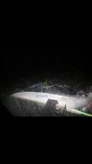 Опрокинутый катер буксировали с Кильдина