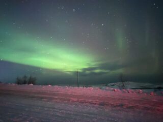 У коллеги в Териберке - северное сияние этой ночи