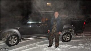 Белое море, Архангельская область: зимняя ловля корюха в палатках среди снеговых заносов