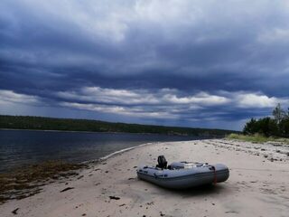 Пежостров, Белое море: первая рыбалка с лодки на треску, зубатку и камбалу в новой точке