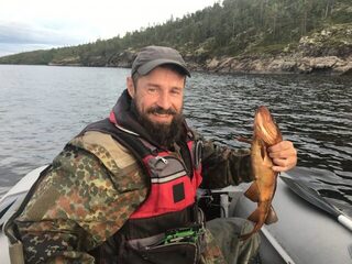 Пежостров, Белое море: первая рыбалка с лодки на треску, зубатку и камбалу в новой точке