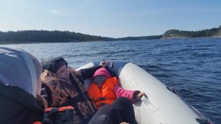 Белухи, отлив и камни на пути вокруг Керети - беломорский вечер затянулся