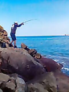 Морской заброс со скал