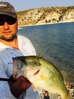 Пока один кадр с бассом у кипрского водохранилища