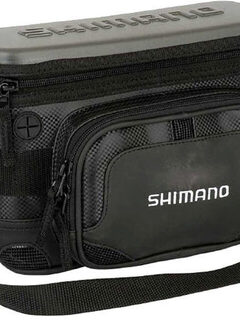 В Shimano Lure Case Large можно убрать перегородки и слить воду