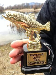 В Гурзуфе на закрытом кубке ЯРК Артем взял бонусного окуня за 800 граммов